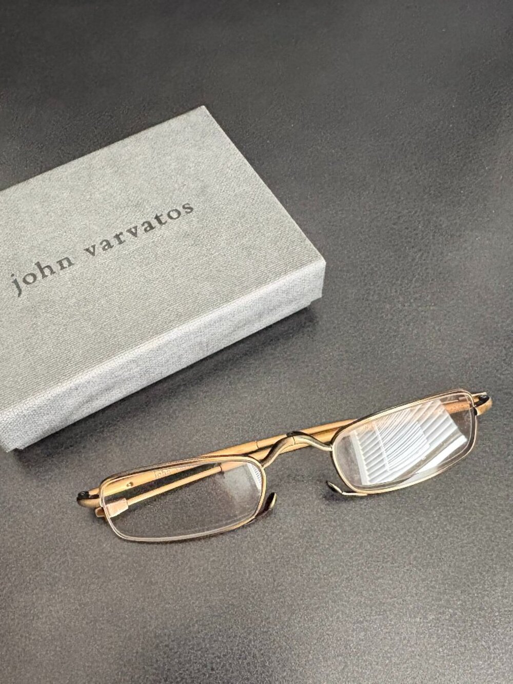John Varvatos Folding Readers 2.5 Antique Gold